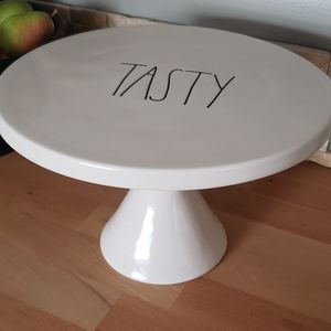 Tasty cake plate Rae Dunn